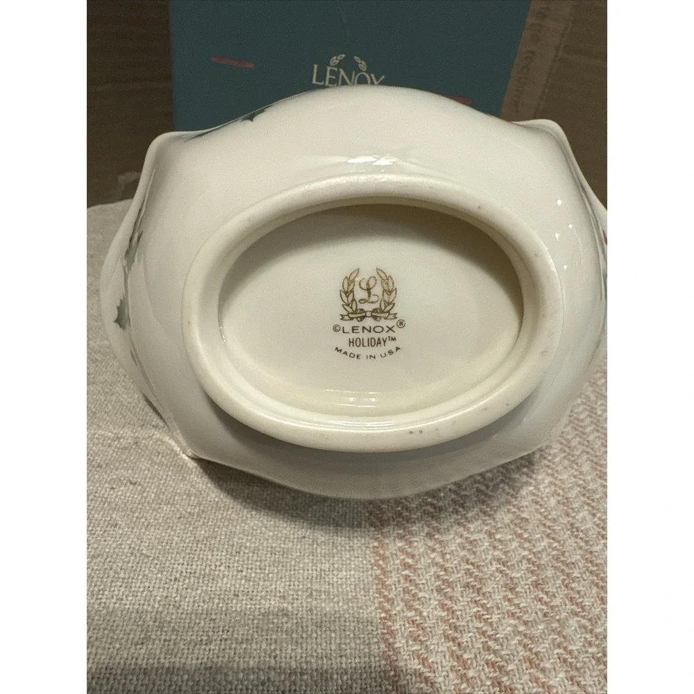 Lenox Holly & Berry Handled Basket Candy Dish Holiday Collection 24k‎ With Box